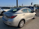 Used 2019 Toyota Yaris L image 3