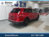 Used 2024 Volkswagen Tiguan SE w/ Panoramic Sunroof Package image 4