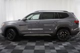 New 2025 Volkswagen Atlas Peak Edition SE image 4