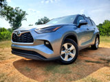 Used 2022 Toyota Highlander LE image 2
