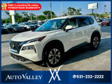 Used 2023 Nissan Rogue SV image 3