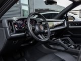Certified 2025 Porsche Cayenne image 4