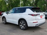 New 2025 Mitsubishi Outlander SEL image 2