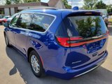 Used 2021 Chrysler Pacifica Touring image 5