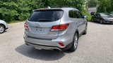Used 2017 Hyundai Santa Fe SE image 5