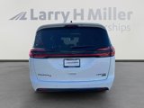 New 2025 Chrysler Pacifica Limited image 4