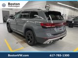 New 2025 Volkswagen Atlas Peak Edition SE image 2