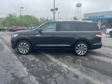 Used 2023 Lincoln Navigator Reserve image 2