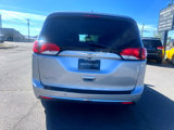 Used 2017 Chrysler Pacifica Touring-L w/ Tire & Wheel Group image 4