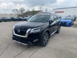 New 2025 Nissan Pathfinder Platinum image 2