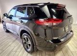 Used 2024 Nissan Rogue SV image 3