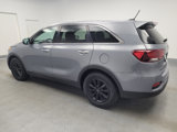 Used 2020 Kia Sorento LX image 3