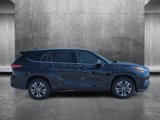 Used 2021 Toyota Highlander XLE image 4