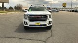 Used 2024 GMC Yukon XL SLT w/ SLT Luxury Package image 3