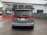 New 2025 Chrysler Pacifica Select image 4