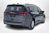 Used 2022 Chrysler Pacifica Touring-L image 5