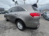 Used 2017 Kia Sorento LX w/ LX Convenience Package image 5