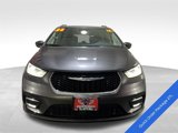 Used 2022 Chrysler Pacifica Touring-L image 2