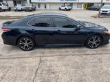Used 2018 Toyota Camry SE image 2