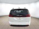 Used 2023 Chrysler Pacifica Limited image 4