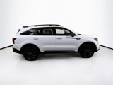 Used 2023 Kia Sorento X-Line EX image 4