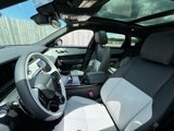 New 2026 Land Rover Range Rover Velar Dynamic SE image 4