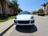 Used 2015 Porsche Cayenne Turbo image 2