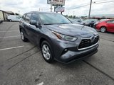 Used 2023 Toyota Highlander LE image 4