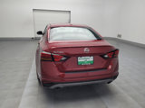 Used 2020 Nissan Altima 2.5 SR w/ Premium Package image 6
