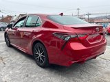 Used 2021 Toyota Camry SE image 4