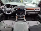 New 2025 GMC Yukon XL Denali w/ Denali Reserve Package image 4