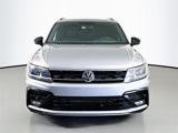 Used 2020 Volkswagen Tiguan SE R-Line image 2