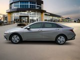 Certified 2025 Hyundai Elantra SE image 3