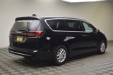 New 2025 Chrysler Pacifica Select image 4