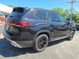 New 2025 Volkswagen Atlas Peak Edition SE image 4