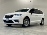 New 2025 Chrysler Pacifica Select image 2