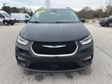 Used 2021 Chrysler Pacifica Touring-L image 3