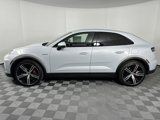 Used 2025 Porsche Macan 4S Electric image 2
