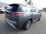 New 2025 Nissan Pathfinder SL image 3