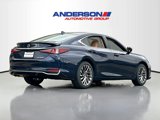 New 2025 Lexus ES 300h w/ Luxury Package image 2