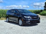 New 2025 Chrysler Pacifica Select image 2