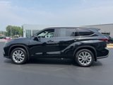 Certified 2025 Toyota Highlander Limited image 4