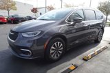 Used 2021 Chrysler Pacifica Touring-L image 4