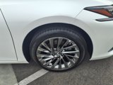 New 2025 Lexus ES 300h w/ Luxury Package image 4