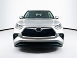 Used 2024 Toyota Highlander LE image 2