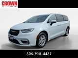 Used 2023 Chrysler Pacifica Touring-L image 3