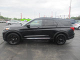 Used 2024 Ford Explorer XLT image 2