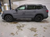New 2025 Volkswagen Atlas Peak Edition SE image 4