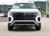 New 2025 Volkswagen Atlas Peak Edition SE image 2