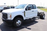 New 2025 Ford F350 4x4 SuperCab DRW Super Duty image 6